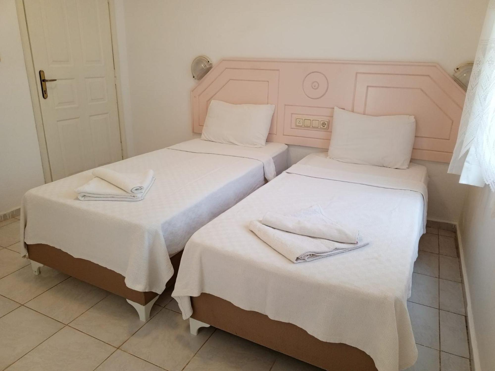 Pembe Kosk Apart Otel Fethiye Extérieur photo